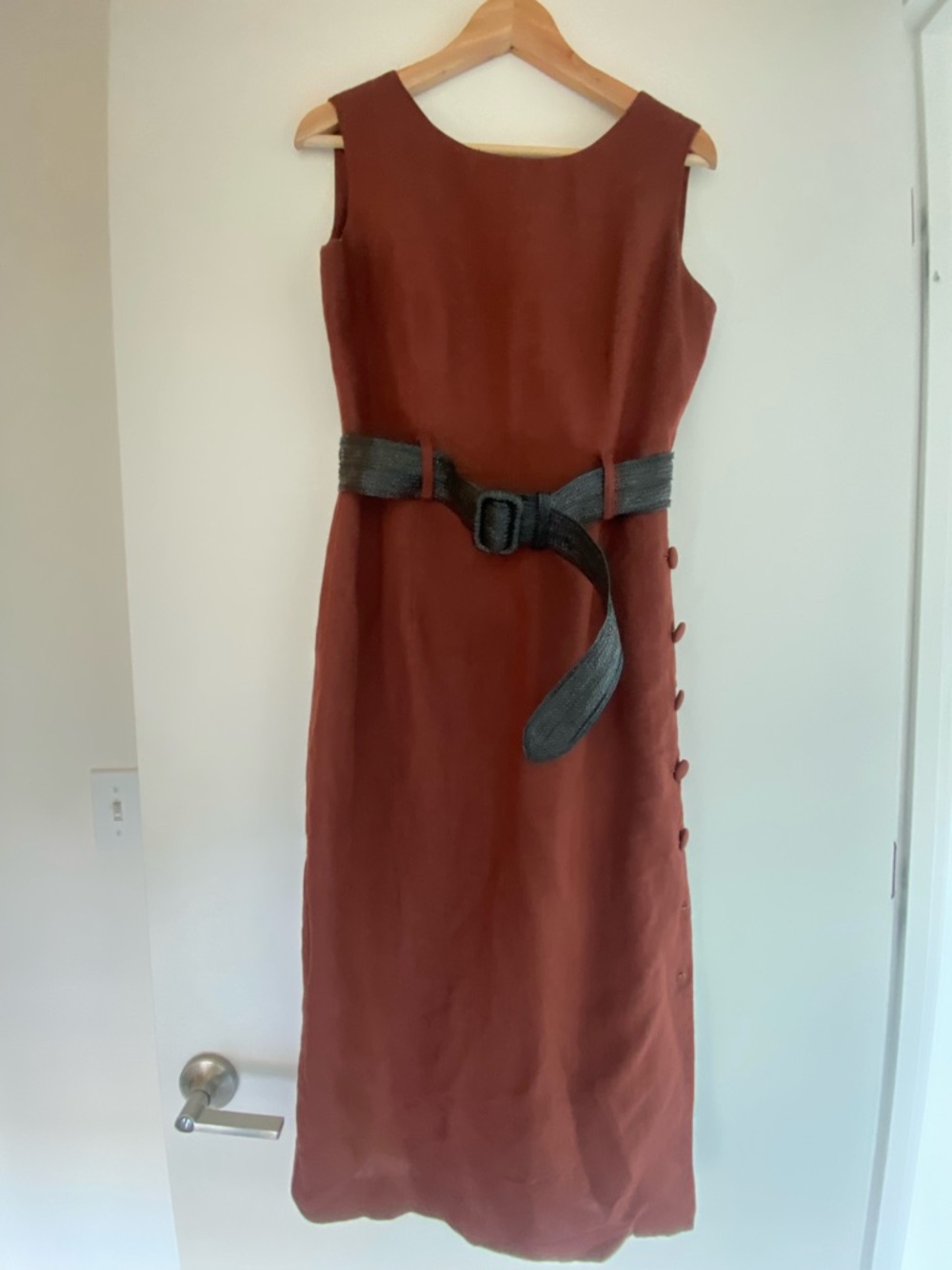 New York Studio Sleeveless Rust Midi Dress with Textured Belt